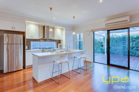 Property photo of 10 Gainsborough Drive Craigieburn VIC 3064