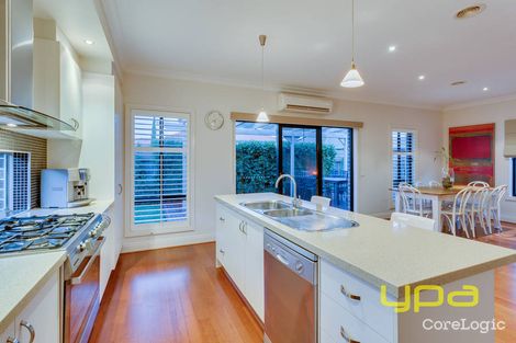 Property photo of 10 Gainsborough Drive Craigieburn VIC 3064