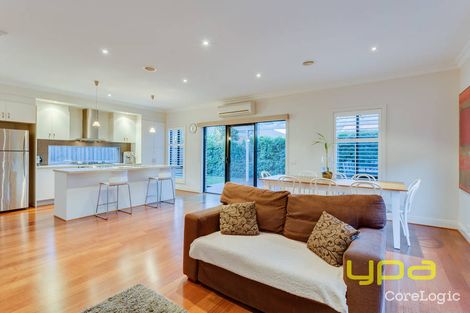 Property photo of 10 Gainsborough Drive Craigieburn VIC 3064