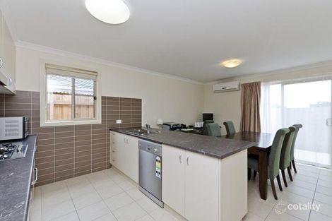 Property photo of 2/20 Trenton Parade St Albans Park VIC 3219