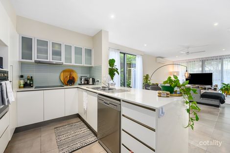 Property photo of 1/39 Gordon Street Labrador QLD 4215