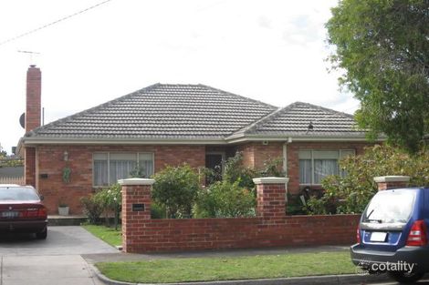 77 Castlewood St, Bentleigh East, VIC 3165