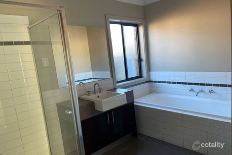 Property photo of 10 Terrene Terrace Point Cook VIC 3030