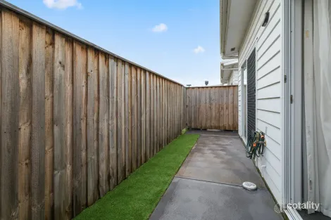 Property photo of 4/1 Viola Way Warabrook NSW 2304
