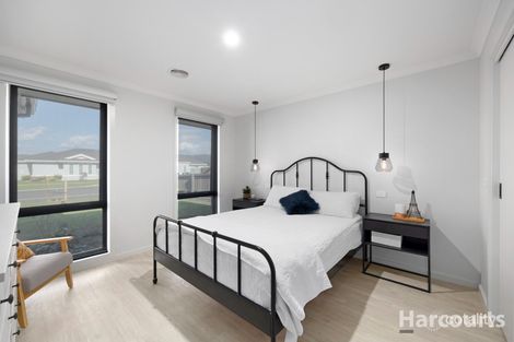 Property photo of 64 Discovery Boulevard Moe VIC 3825