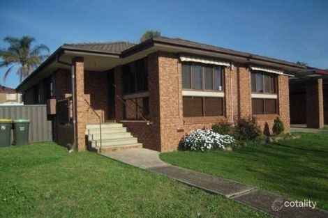 233 Copperfield Dr, Rosemeadow, NSW 2560