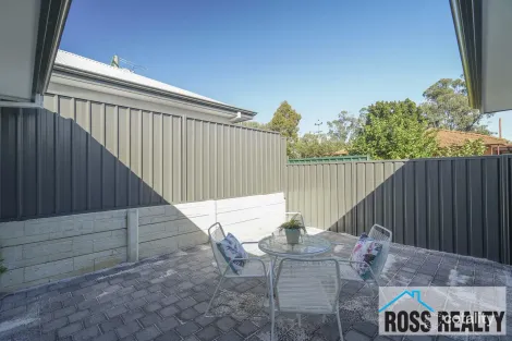 Property photo of 2/5 Arbon Way Lockridge WA 6054