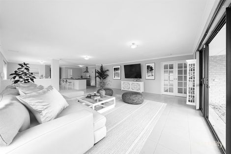 Property photo of 17 Nankeen Approach Dudley Park WA 6210