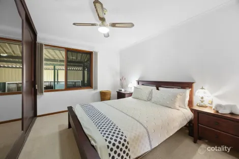 Property photo of 34 Harold Lea Way Hackham SA 5163