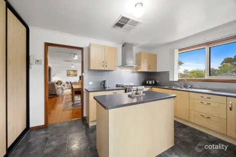 Property photo of 34 Harold Lea Way Hackham SA 5163