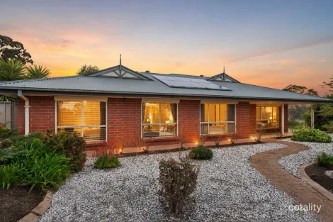 196 CHANDLERS HILL RD, HAPPY VALLEY, SA 5159