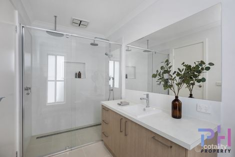 Property photo of 6 Heysen Way Huntly VIC 3551