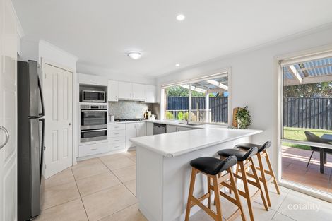 Property photo of 10 Liddamore Court Rowville VIC 3178