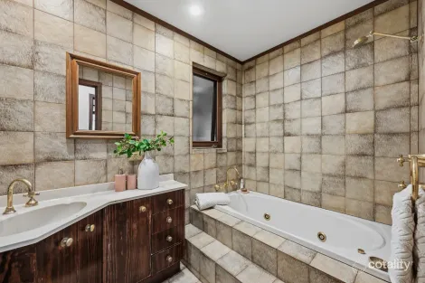 Property photo of 21 Lowan Avenue Glenalta SA 5052
