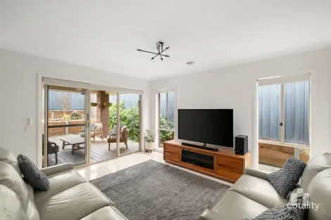 Property photo of 14 Mollison Drive Doreen VIC 3754