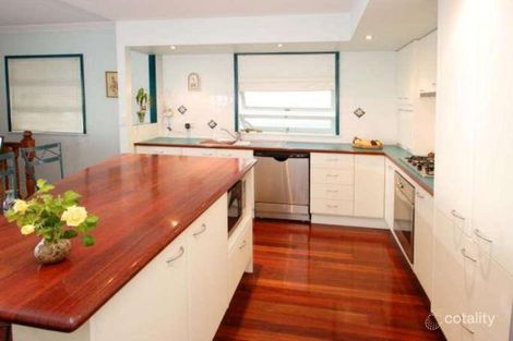 Property photo of 252 Bay Terrace Wynnum QLD 4178