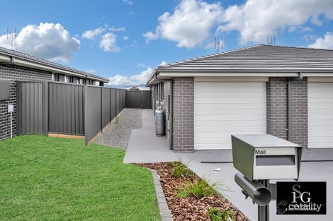 25a Font Hill Dr, Farley, NSW 2320