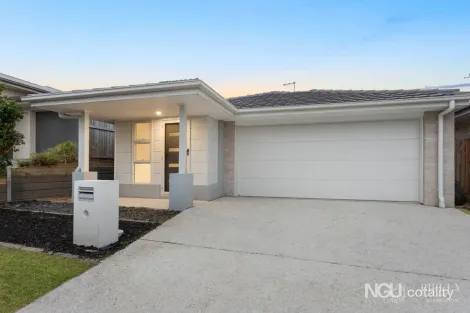 5 Johnson Cct, Ripley, QLD 4306