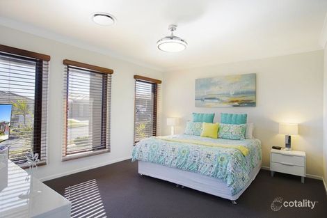 Property photo of 6 Blue View Terrace Glenmore Park NSW 2745