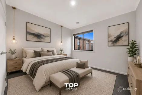 Property photo of 30 Bonza Circuit Clyde North VIC 3978
