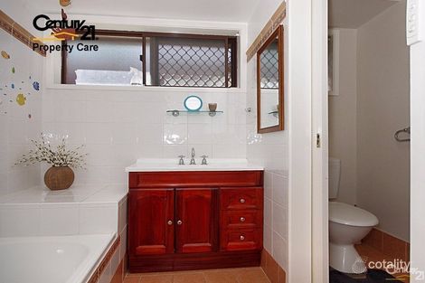 Property photo of 4 Naylor Place Ingleburn NSW 2565