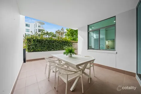 Property photo of 10D/28 Bayview Street Runaway Bay QLD 4216