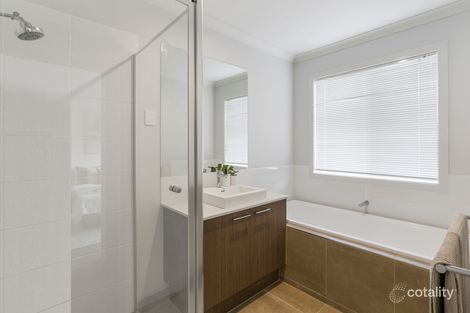 Property photo of 18 Barnato Street Weir Views VIC 3338