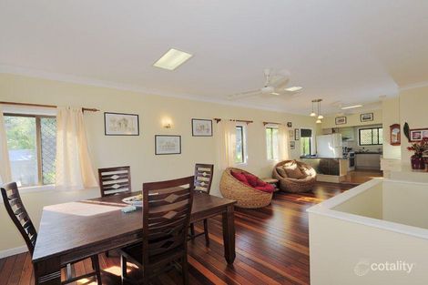 Property photo of 201 Beddoes Street Holland Park QLD 4121