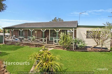 Property photo of 16 Walbon Crescent Koonawarra NSW 2530