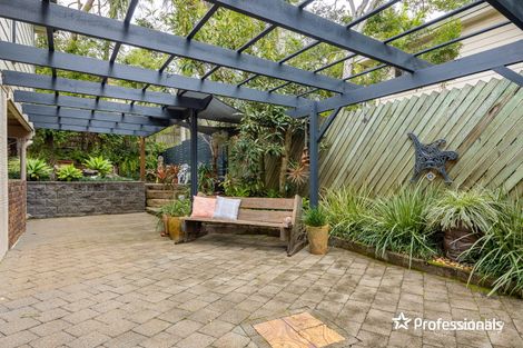 16 Tarnook Dr, Ferny Hills, QLD 4055