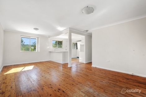 Property photo of 19 Kinarra Avenue Wyoming NSW 2250