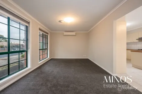 Property photo of 2 Buick Crescent Mill Park VIC 3082