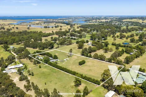 10 Hazeldene Cres, Nicholson, VIC 3882