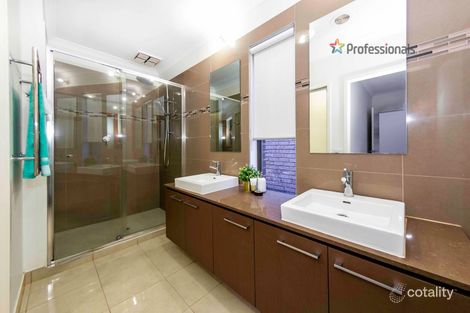 Property photo of 7 Miro Way Fraser Rise VIC 3336