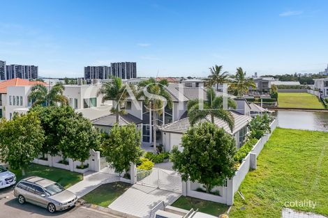 Property photo of 11 Cessnock Close Mermaid Waters QLD 4218