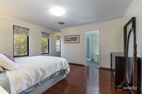 Property photo of 81 Kentucky Boulevard Hocking WA 6065