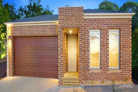 Property photo of 15 Macpherson Circuit Cranbourne East VIC 3977