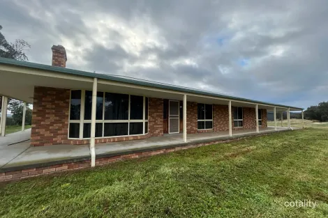 175 Toveys Rd, Chiltern, VIC 3683