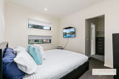 Property photo of 19 Versant Drive Craigieburn VIC 3064