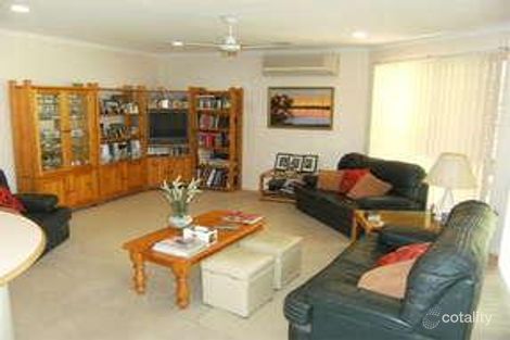 Property photo of 11 Tibouchina Place Currimundi QLD 4551