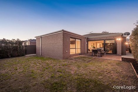 Property photo of 18 Oakgrove Drive Craigieburn VIC 3064