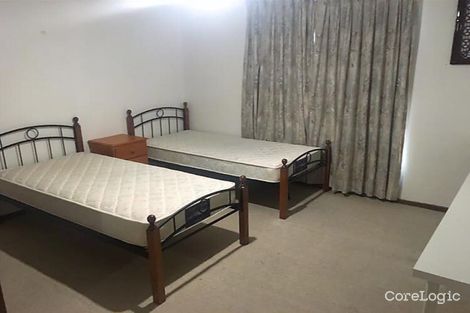 Property photo of 4 Ridgeway Crescent Kennington VIC 3550