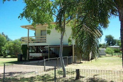 Property photo of 18 Martin Place Emerald QLD 4720