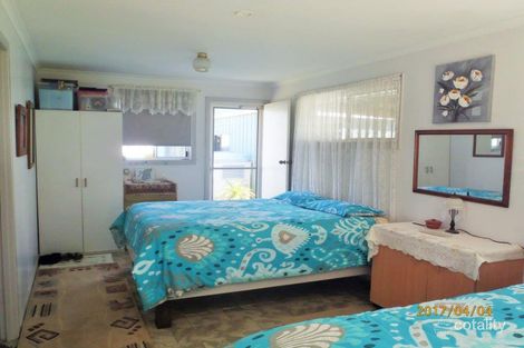 Property photo of 4 Yoeman Street Gladstone Harbour QLD 4680