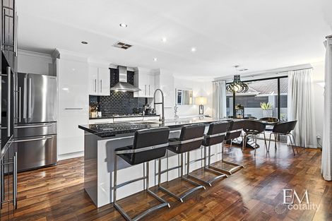 Property photo of 30 Gallinago Corner Harrisdale WA 6112