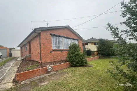 25 White Pde, Churchill, VIC 3842