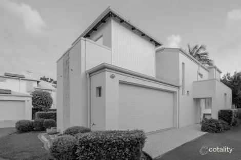 Property photo of 4/2 Lake Weyba Drive Noosaville QLD 4566