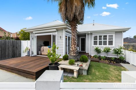 1/2 Bracken Gr, Altona, VIC 3018