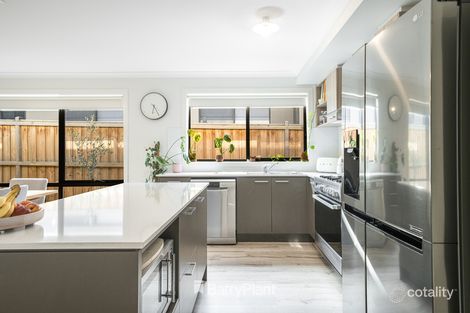 Property photo of 21 Whiteley Street Mount Duneed VIC 3217