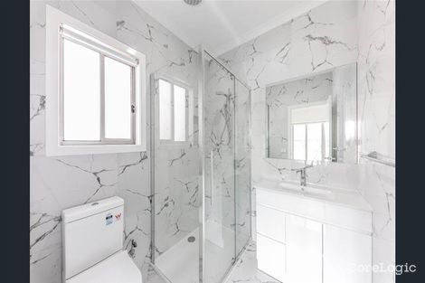 Property photo of 10 Streamside Drive Craigieburn VIC 3064